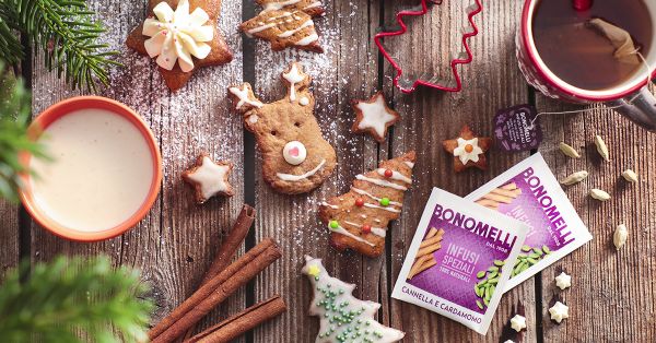 Biscotti alla cannella con frosting e glassa all Biscotti alla cannella con frosting e glassa all